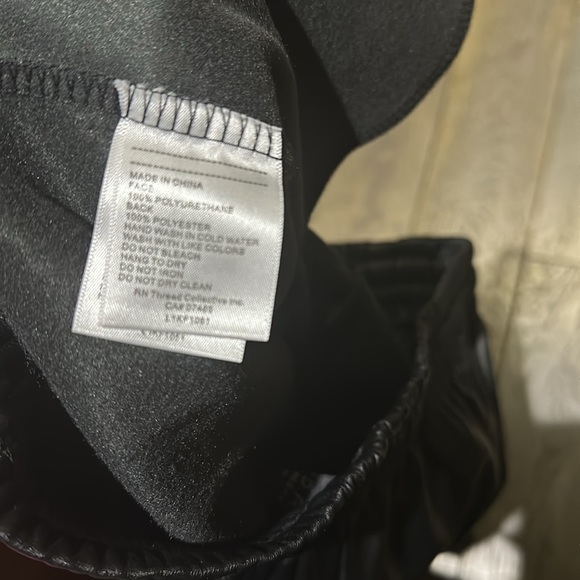 Laundry by Shelli Segal Faux Leather Pants - Picture 3 of 4